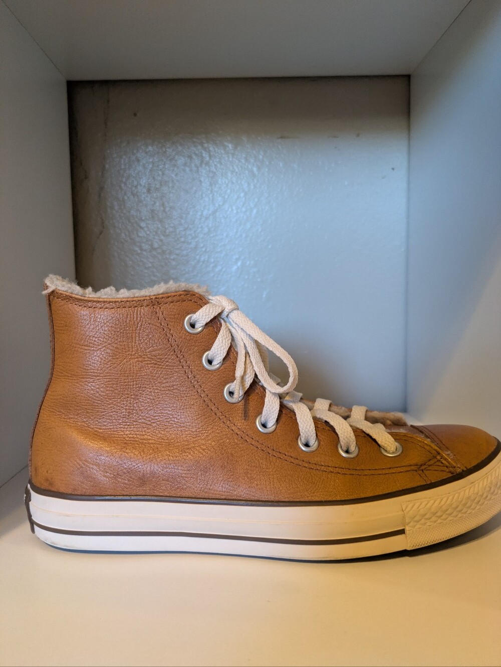 Mens  Tan High-Top Sneakers with Faux Fur Lining Size 6 - Picture 7 of 10